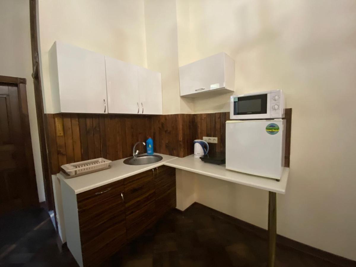 Квартира В Центрі На Вулиці Лесі Українка 19 Lviv Buitenkant foto