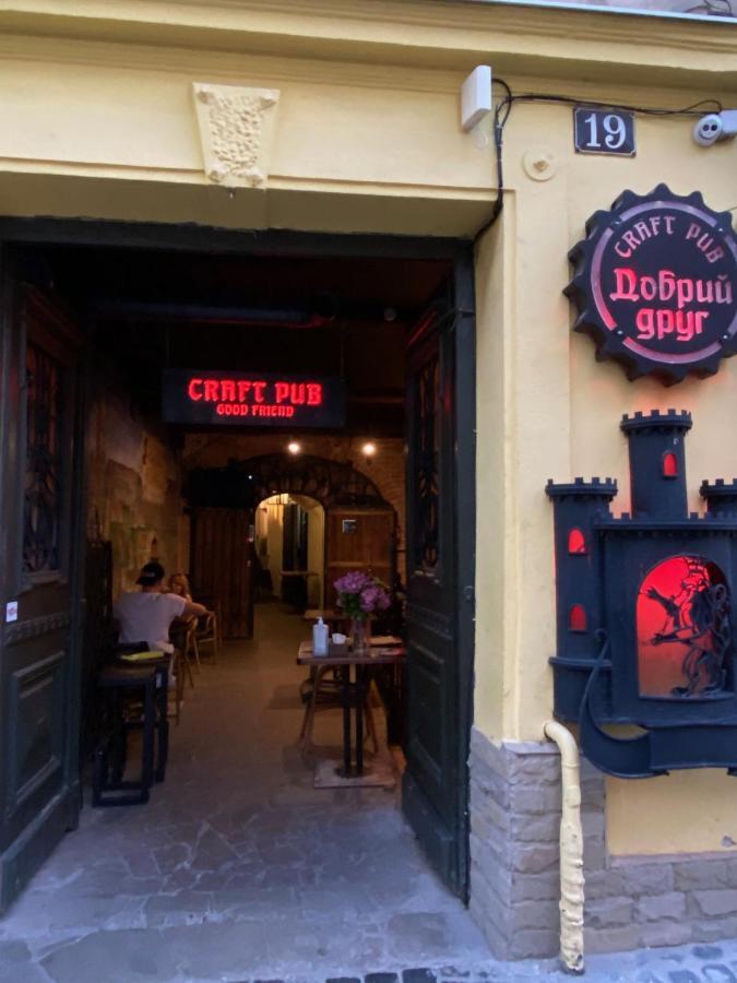 Квартира В Центрі На Вулиці Лесі Українка 19 Lviv Buitenkant foto