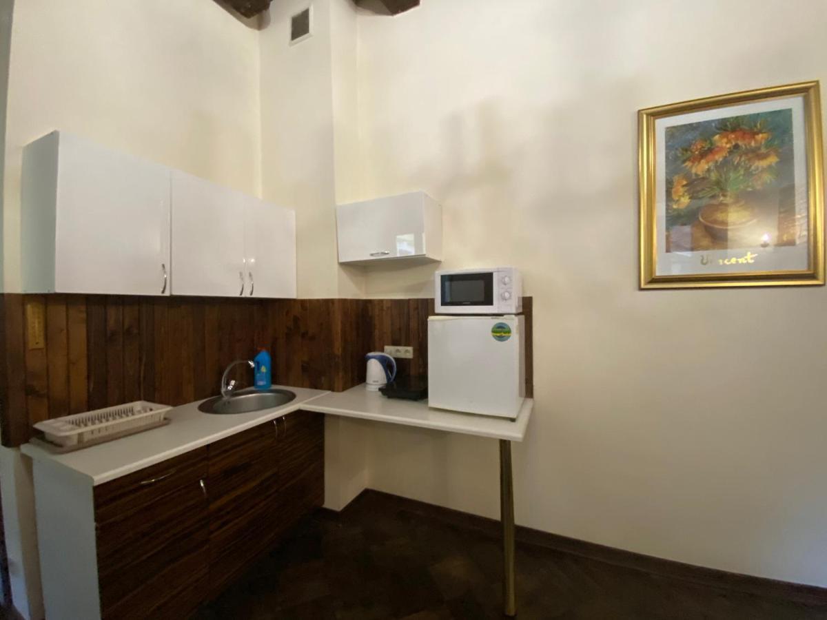 Квартира В Центрі На Вулиці Лесі Українка 19 Lviv Buitenkant foto