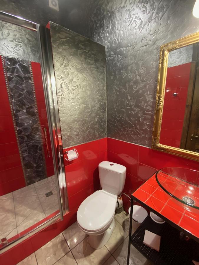 Квартира В Центрі На Вулиці Лесі Українка 19 Lviv Buitenkant foto